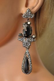 Rhinestone Tear Drop Earring - Black