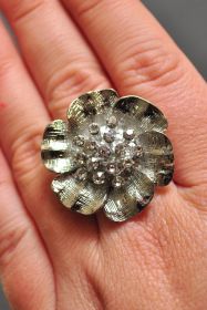 Org stone flower ring cr - Gold